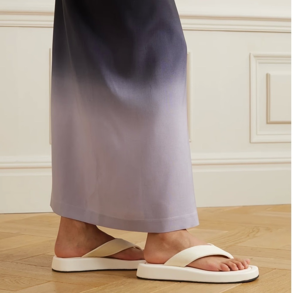 The Row Ginza Leather and Velvet Platform Flip Flops in Off White Sz:38/US8